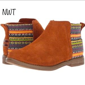 Toms Girl's Deia, Tribal Print, Cinnamon Suede Boot, also fit Women’s 7.